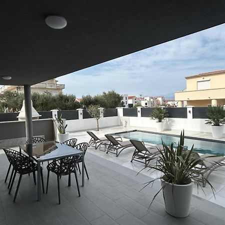 Apartments Cesare Nin Eksteriør billede