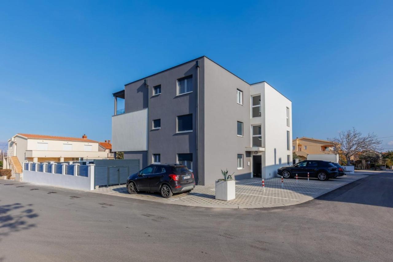 Apartments Cesare Nin Eksteriør billede